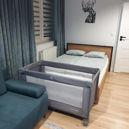 - Nova Bursa - Prywatny Parking!