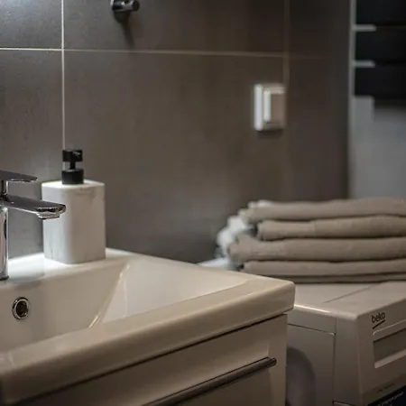 - Nova Bursa - Prywatny Parking! Apartment