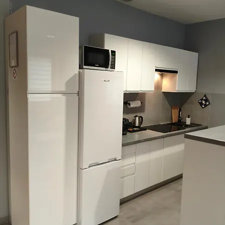 - Nova Bursa - Prywatny Parking! Apartment Czestochowa