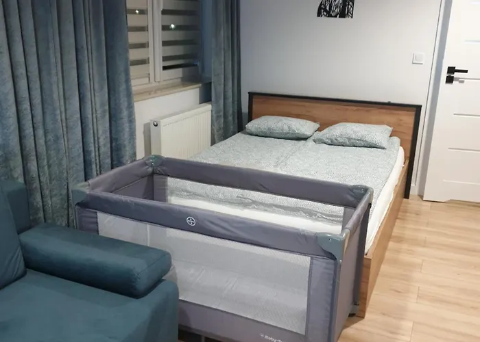 - Nova Bursa - Prywatny Parking!